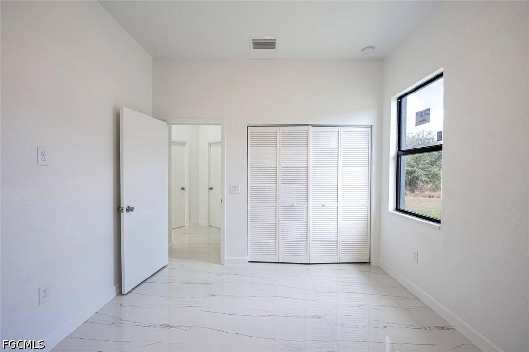 3 Bed SingleFamilyResidence for Sale in Lehigh Acres, photo 18
