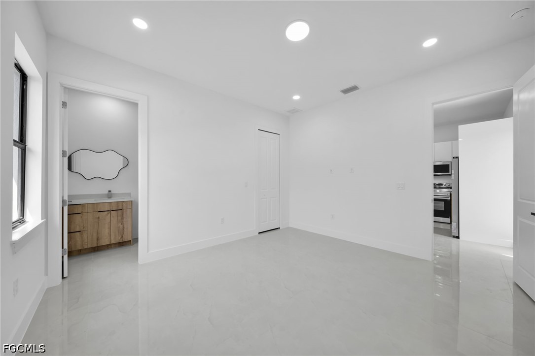 3 Bed SingleFamilyResidence for Sale in Lehigh Acres, photo 18