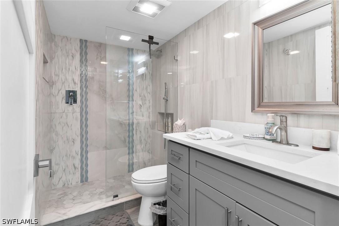 2 Bed Waterfront Home for Sale in Marco Island, photo 18