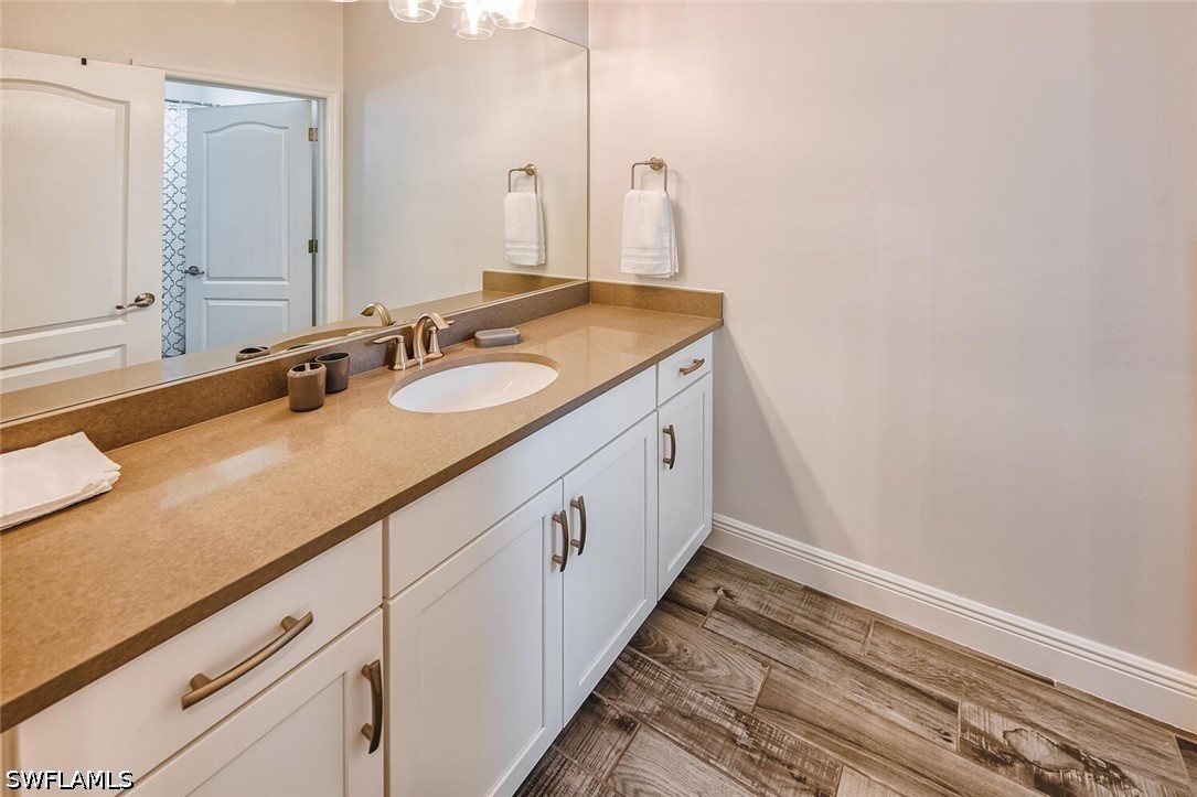 3 Bed Waterfront Home for Sale in Avalon, photo 18