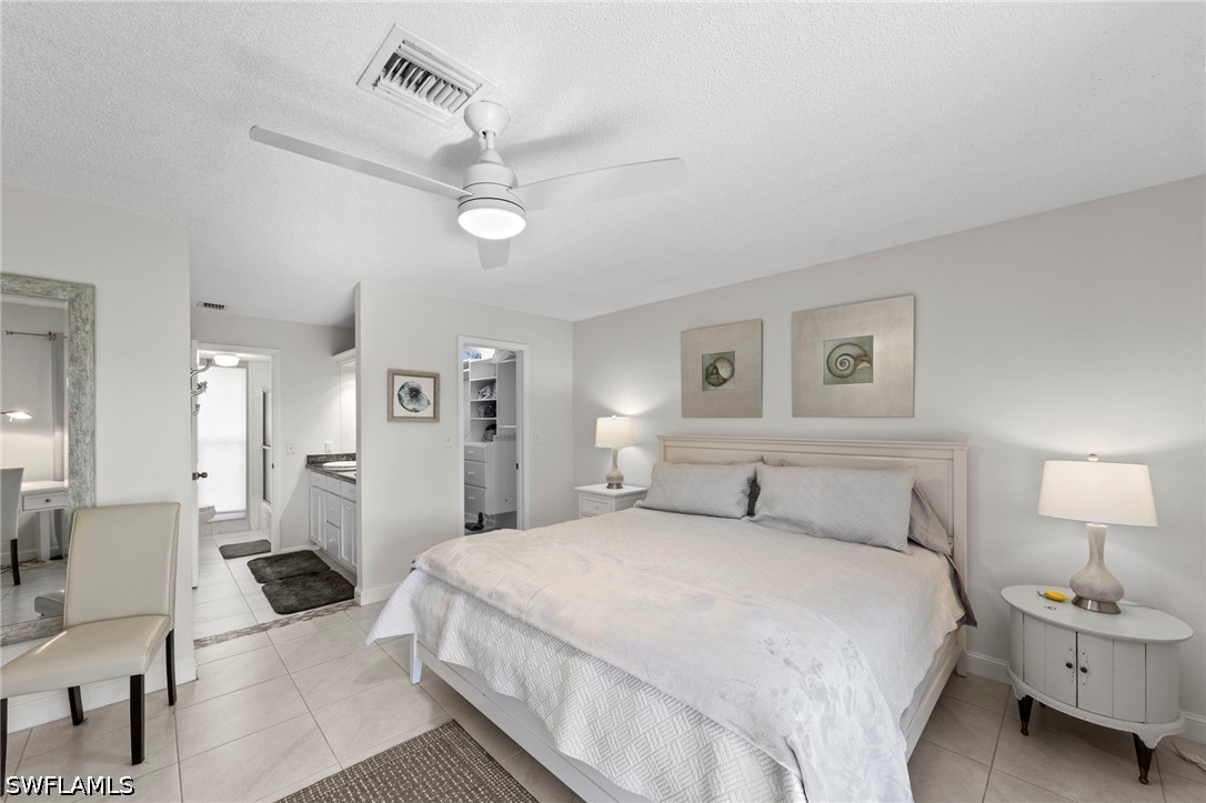 2 Bed Condominium for Sale in Naples, photo 18