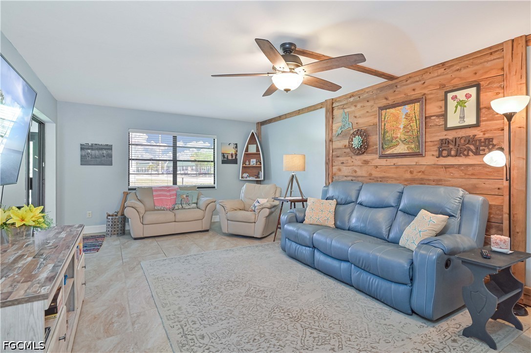 2 Bed Waterfront Home for Sale in Cape Coral, photo 18