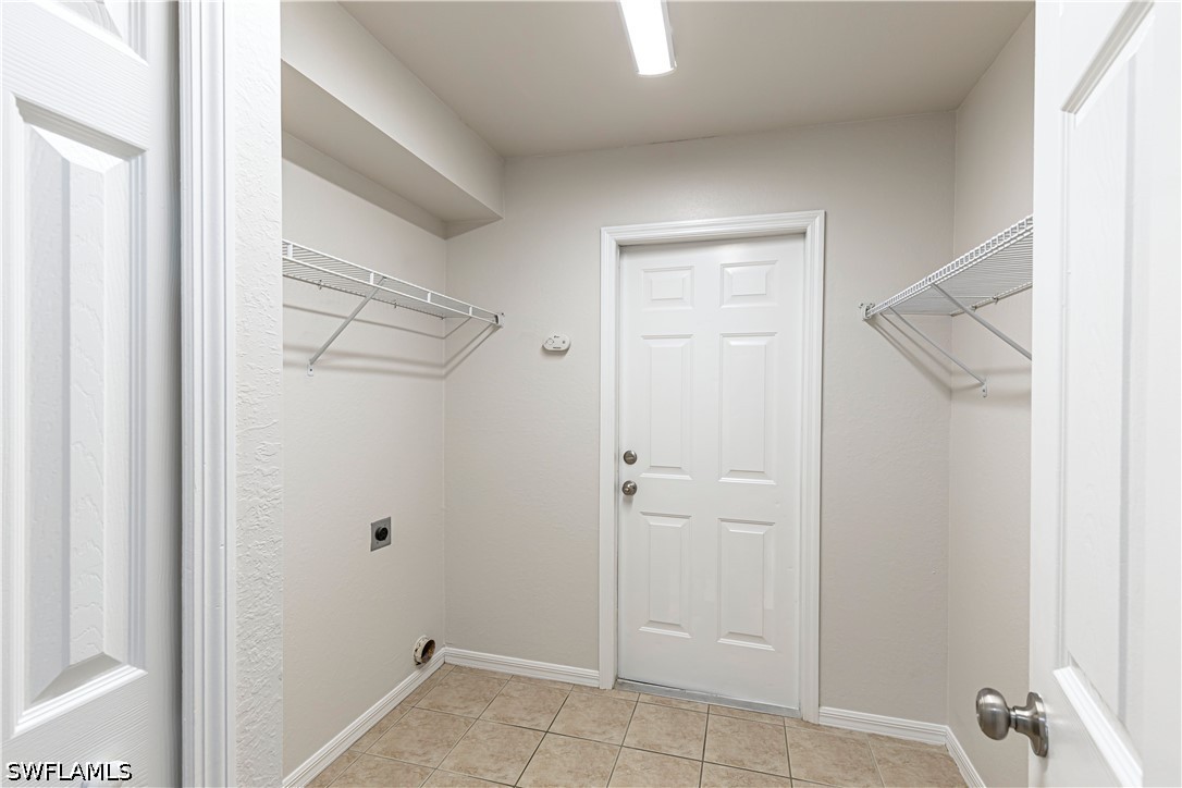 3 Bed SingleFamilyResidence for Sale in Cape Coral, photo 18