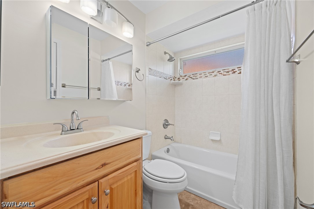 3 Bed Pool Home for Sale in Berkshire Lakes, photo 18