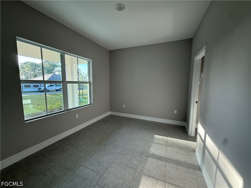 3 Bed SingleFamilyResidence for Sale in Lehigh Acres, photo 18