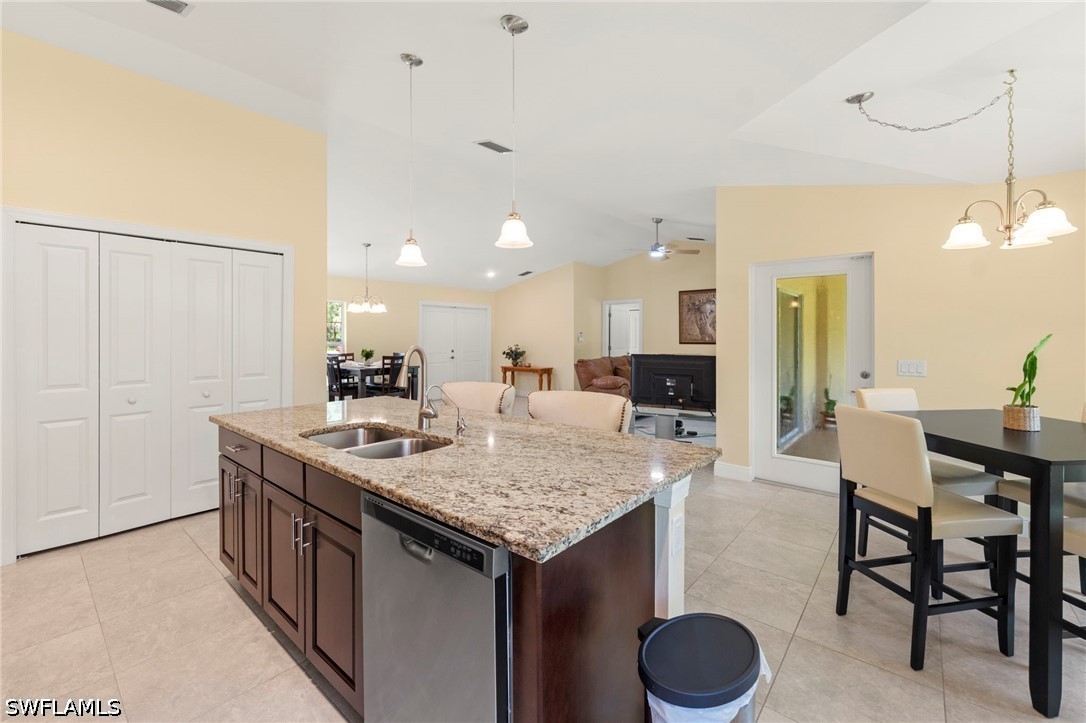 3 Bed SingleFamilyResidence for Sale in Naples, photo 18