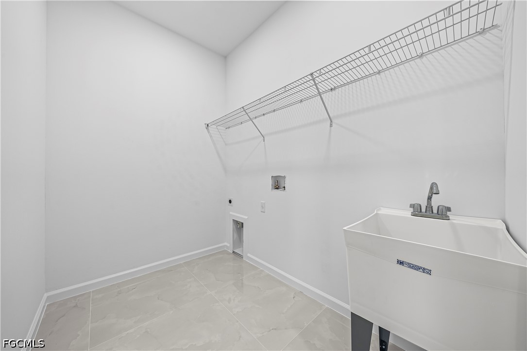 3 Bed SingleFamilyResidence for Sale in Lehigh Acres, photo 18