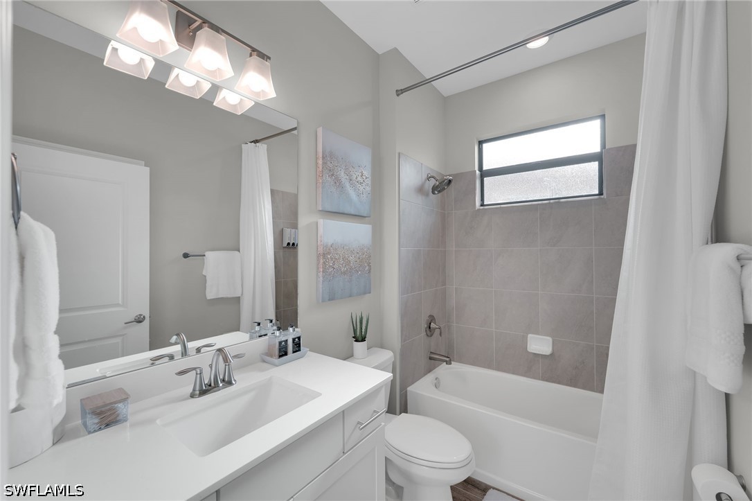 4 Bed Pool Home for Sale in Verdana Village, photo 18