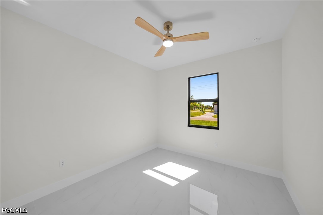 3 Bed Waterfront Home for Sale in Cape Coral, photo 18