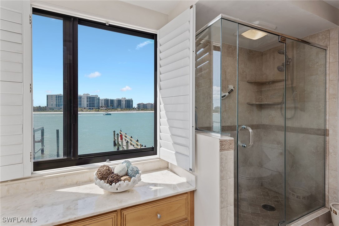 2 Bed Waterfront Home for Sale in La Peninsula, photo 19