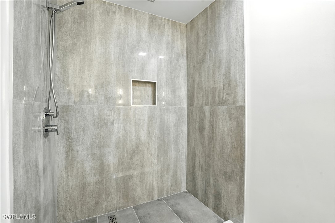 2 Bed SingleFamilyResidence for Sale in Bonita Beach, photo 19