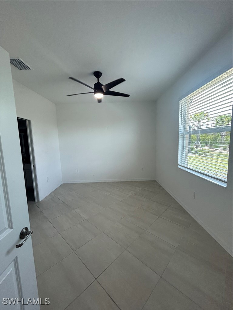 3 Bed Attached for Sale in Trails Edge, photo 19
