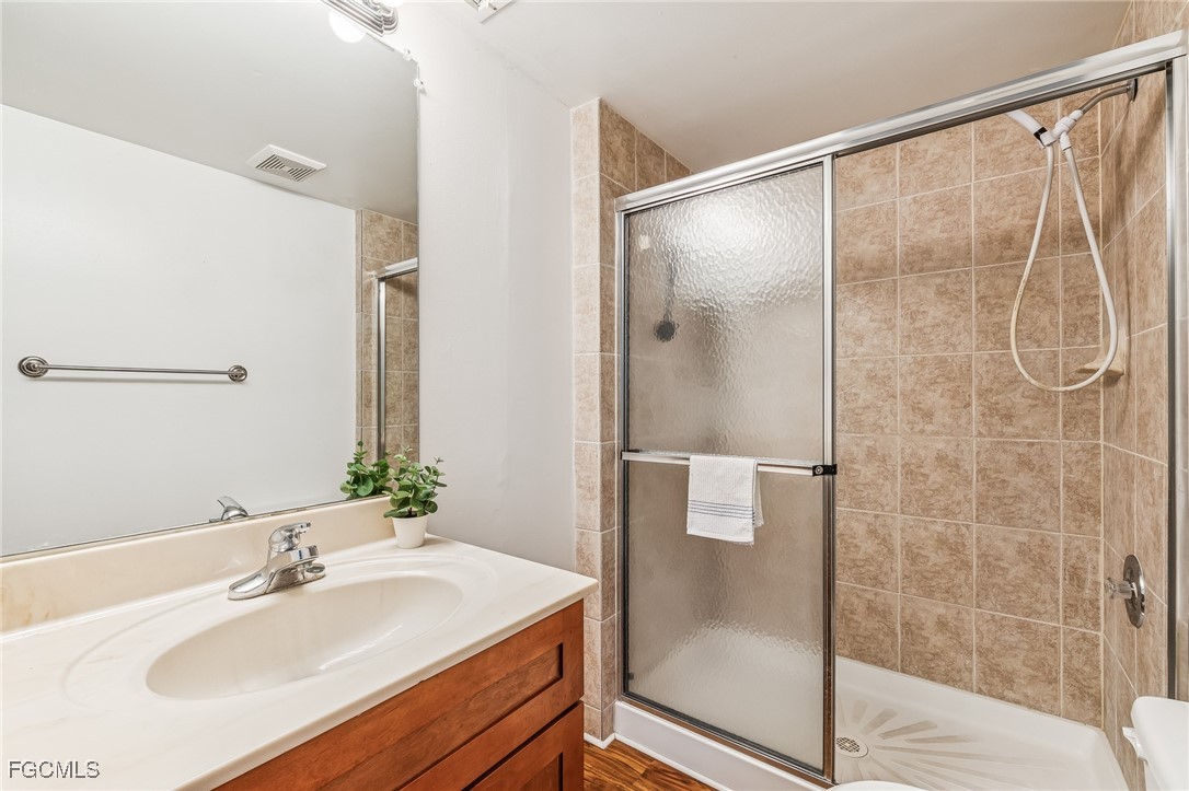 2 Bed SingleFamilyResidence for Sale in Fort Myers, photo 19