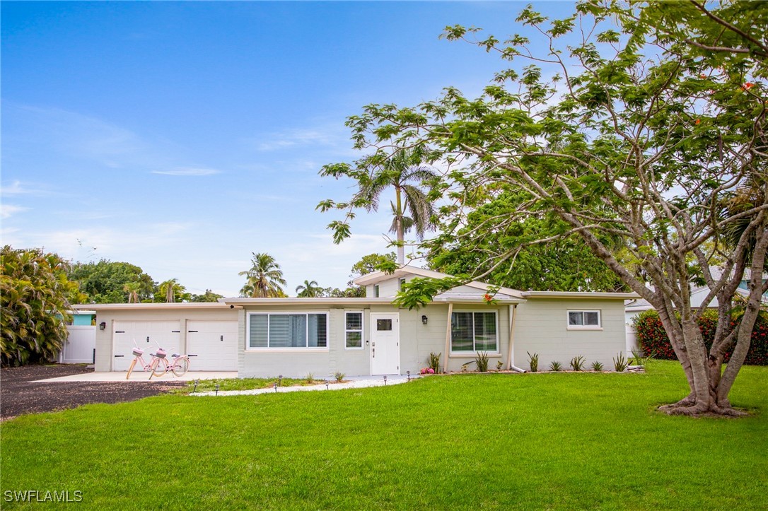 3 Bed Pool Home for Sale in Heitmans, photo 19