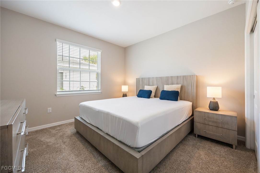2 Bed Waterfront Home for Sale in Fort Myers, photo 19