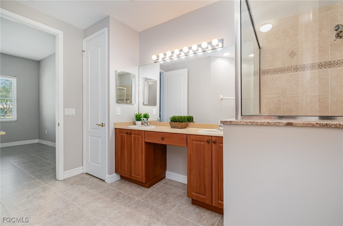 3 Bed Condominium for Sale in Jonathans Bay, photo 19