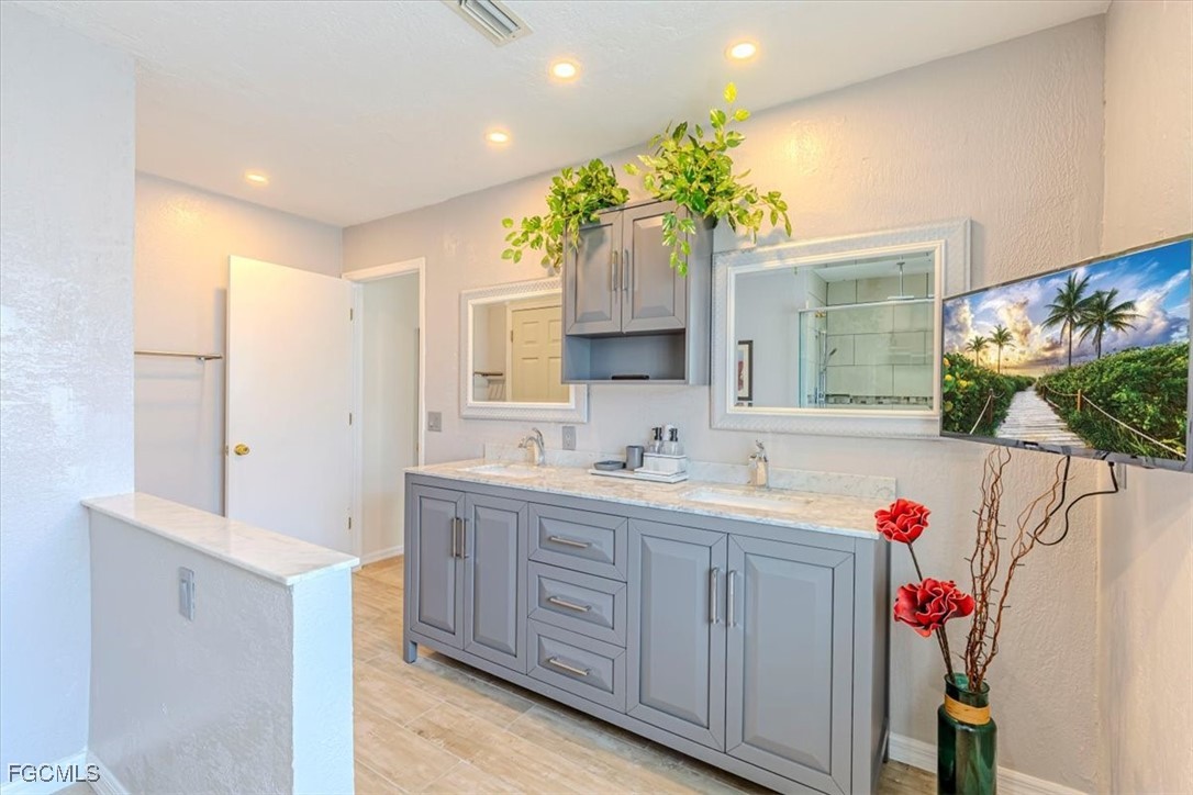 3 Bed Pool Home for Sale in Cape Coral, photo 19