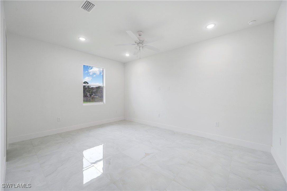 3 Bed SingleFamilyResidence for Sale in Lehigh Acres, photo 19