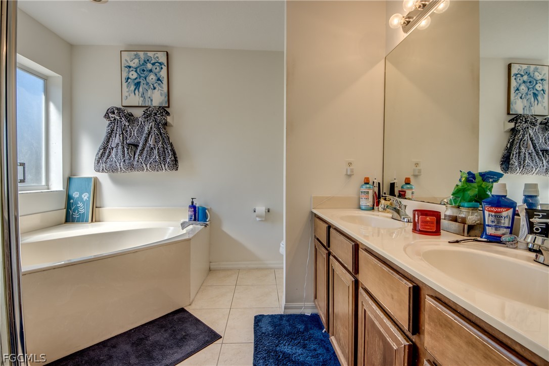 3 Bed Townhouse for Sale in Colonnade At Forum, photo 19