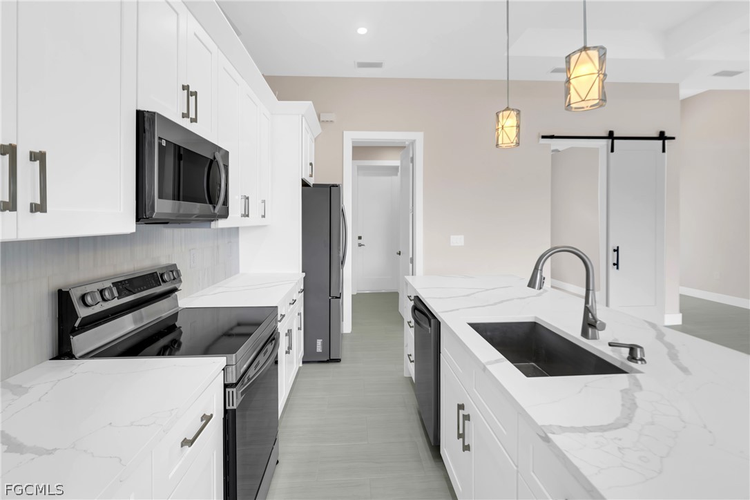 3 Bed SingleFamilyResidence for Sale in Port Labelle, photo 19