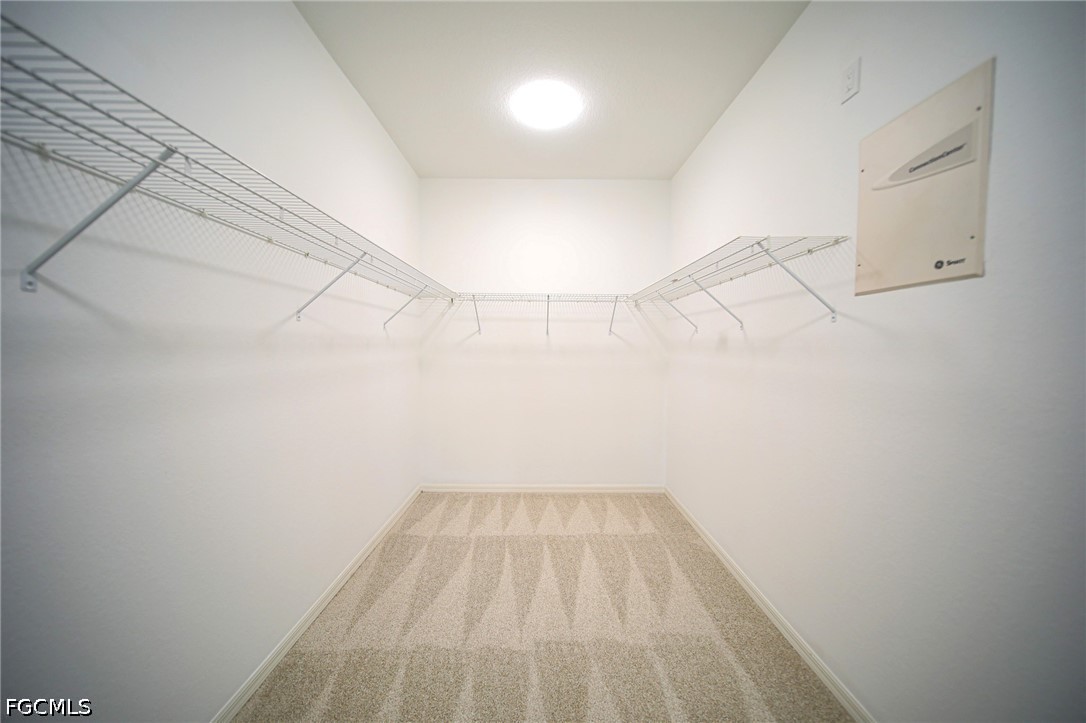 4 Bed SingleFamilyResidence for Sale in Danforth Lakes, photo 19