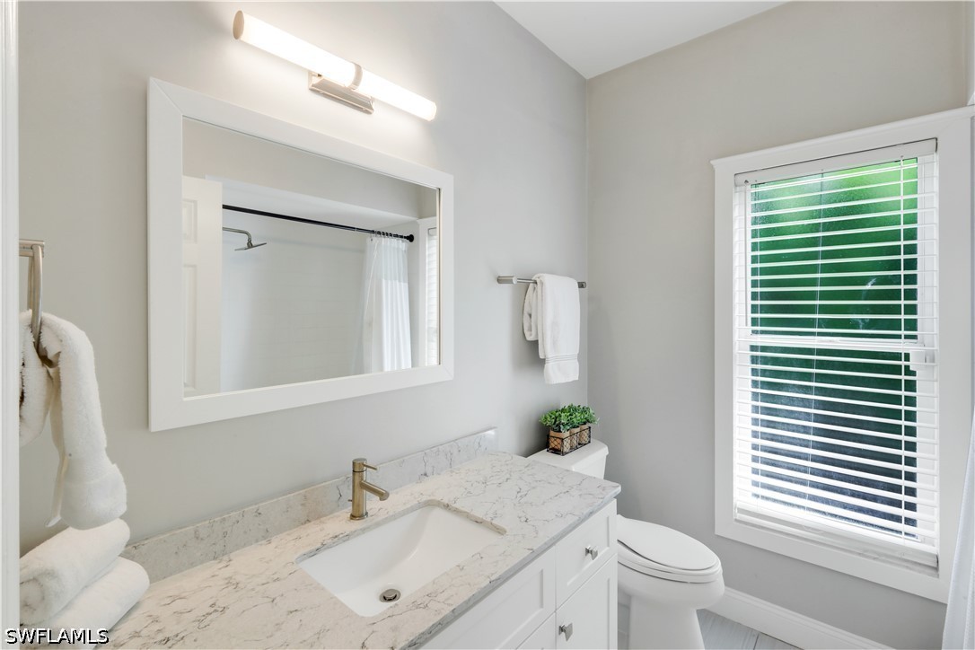 2 Bed SingleFamilyResidence for Sale in Naples, photo 19