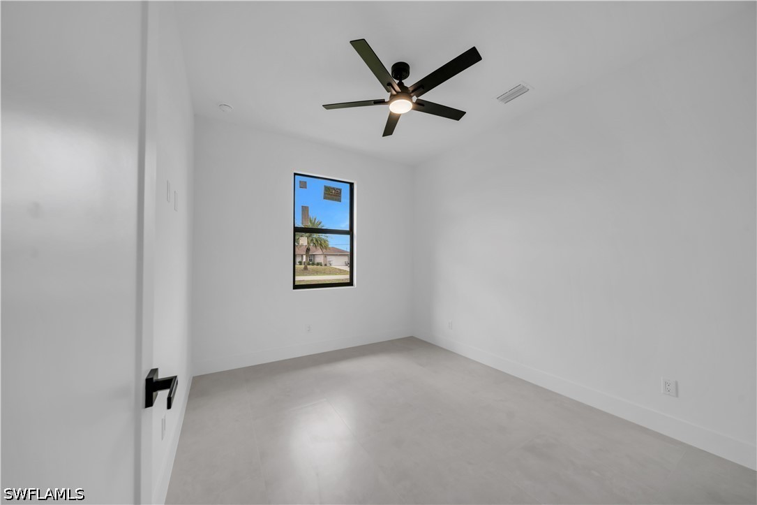 4 Bed SingleFamilyResidence for Sale in Lehigh Acres, photo 19