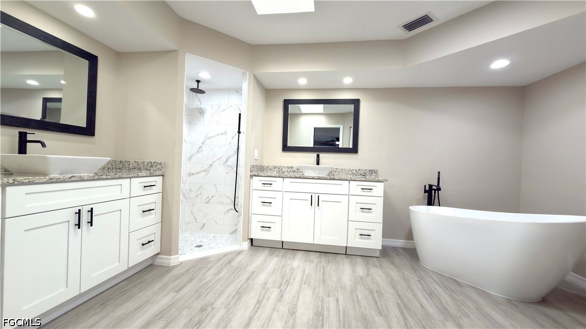3 Bed Pool Home for Sale in Port Charlotte, photo 19