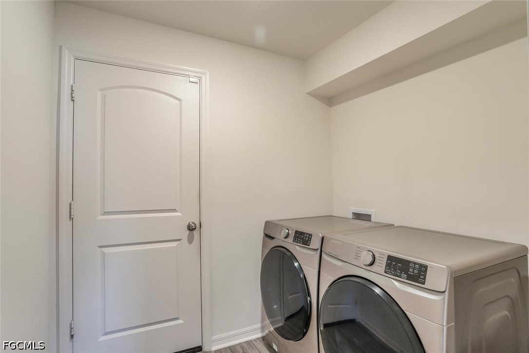 3 Bed Pool Home for Sale in Cape Coral, photo 19