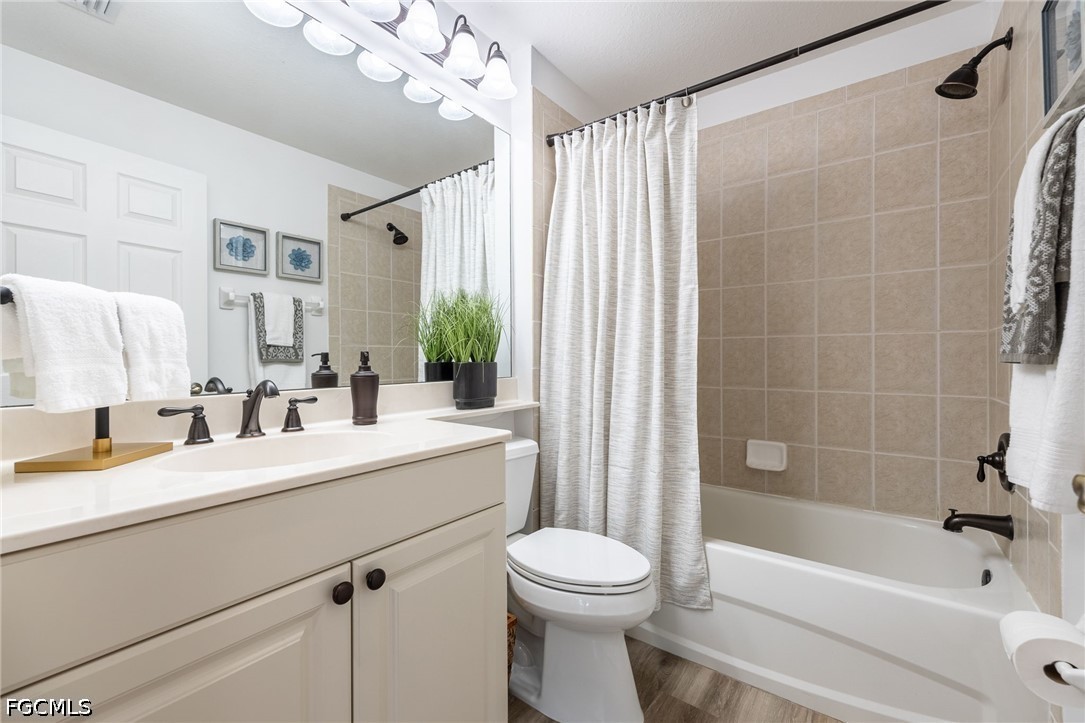 2 Bed SingleFamilyResidence for Sale in Naples, photo 19