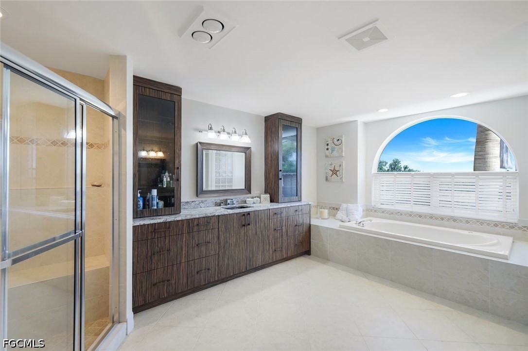 4 Bed Pool Home for Sale in Sanibel Estates, photo 19