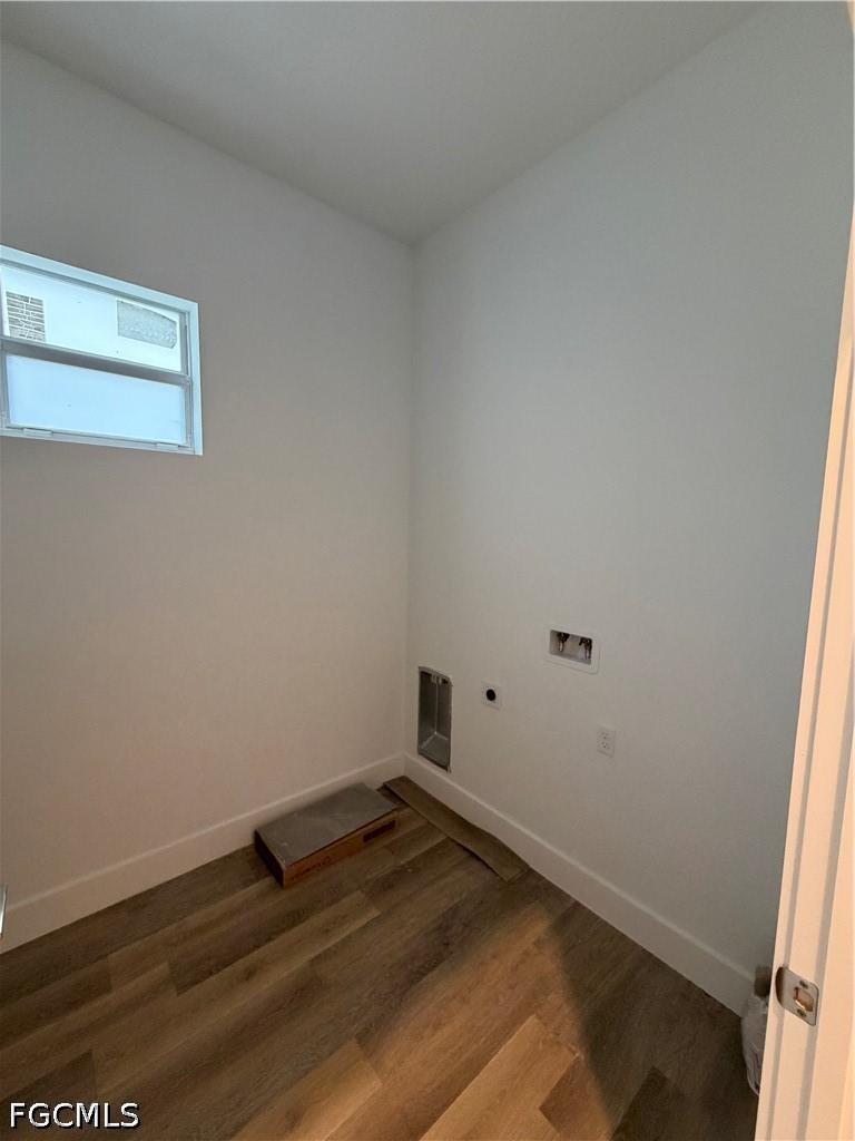 4 Bed SingleFamilyResidence for Sale in Cape Coral, photo 19