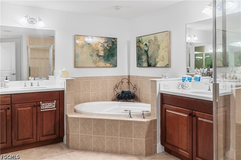 3 Bed Waterfront Home for Sale in Cape Coral, photo 19