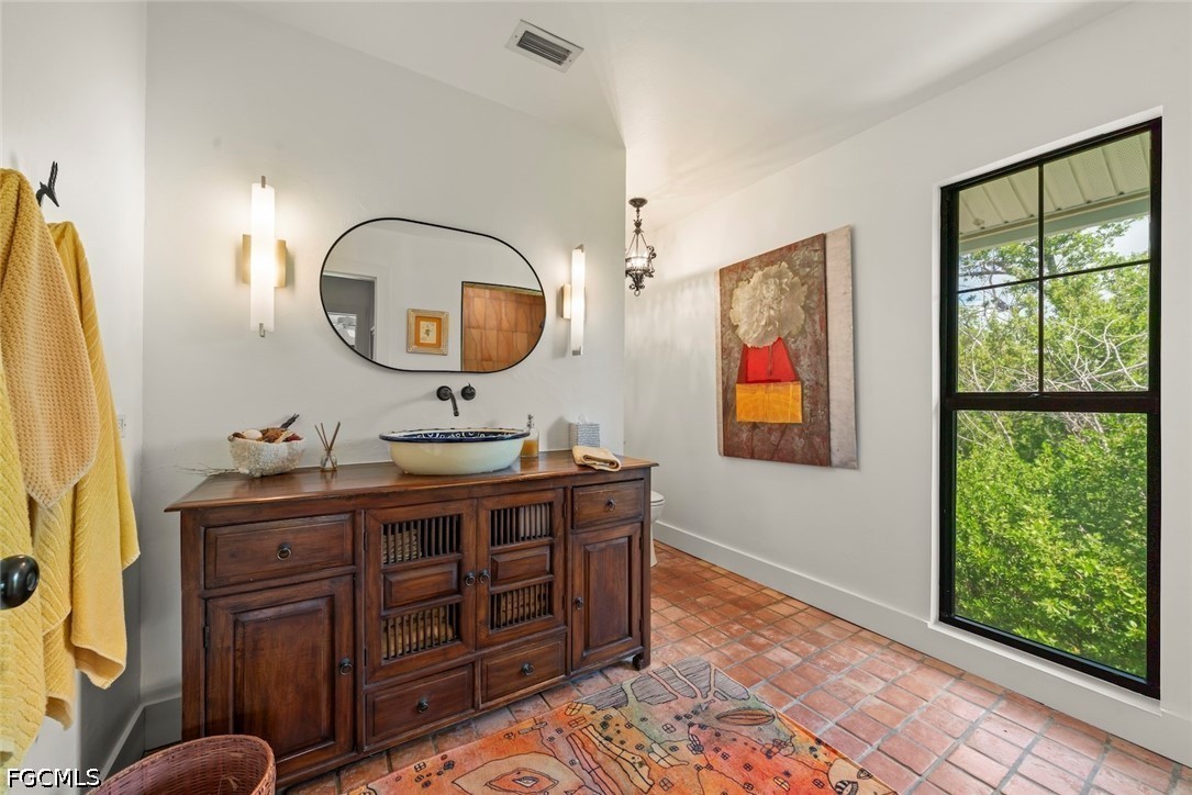 3 Bed Pool Home for Sale in Dinkins Bayou, photo 19