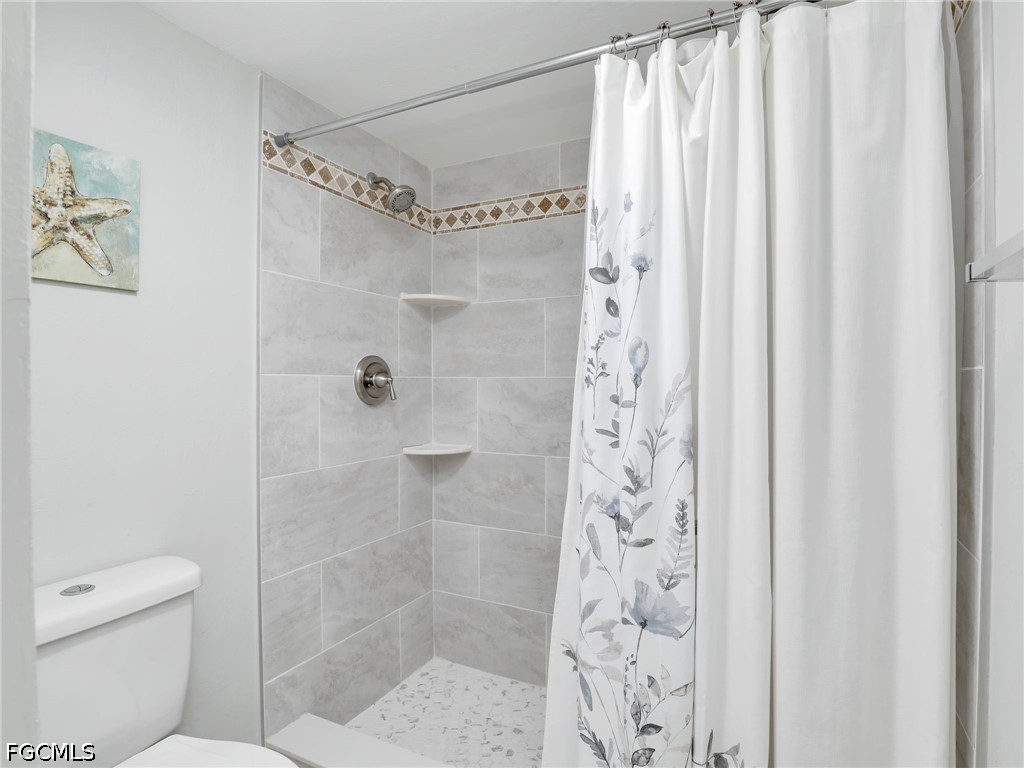 2 Bed Waterfront Home for Sale in Cape Coral, photo 19