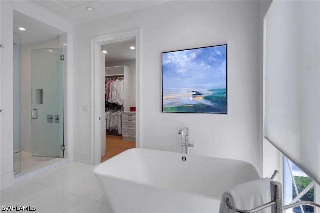 3 Bed Condominium for Sale in 382 Building, photo 19