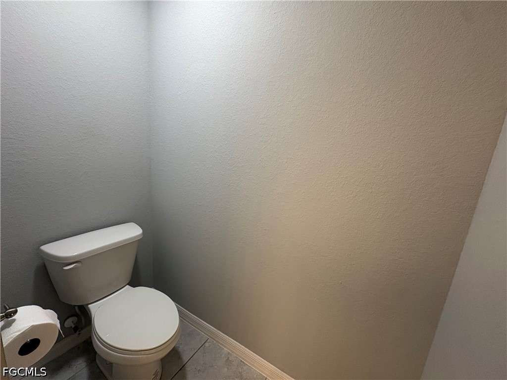 3 Bed SingleFamilyResidence for Sale in Cape Coral, photo 19