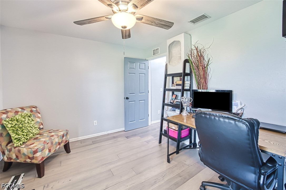 4 Bed SingleFamilyResidence for Sale in Cape Coral, photo 19