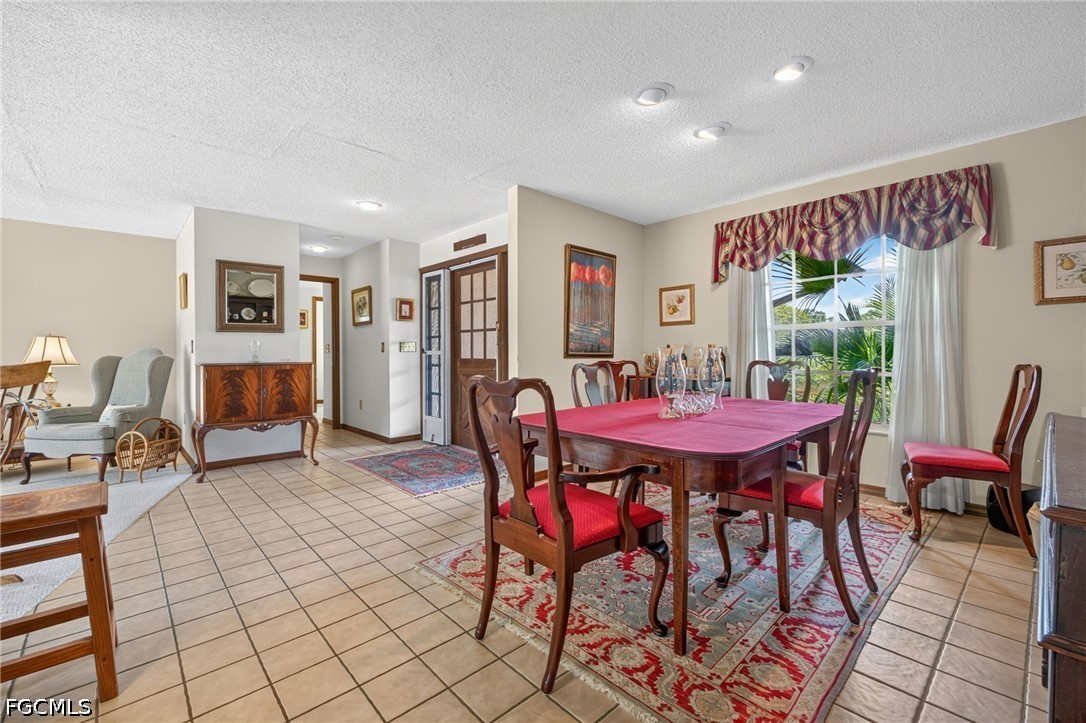 3 Bed Pool Home for Sale in Fort Myers, photo 19