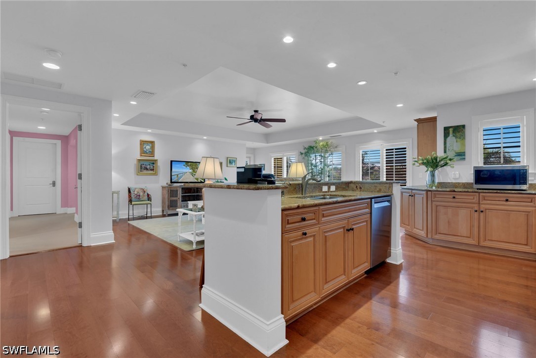 4 Bed Townhouse for Sale in Sandy Cay, photo 19