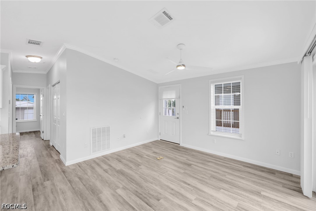 2 Bed Waterfront Home for Sale in Fort Myers, photo 19