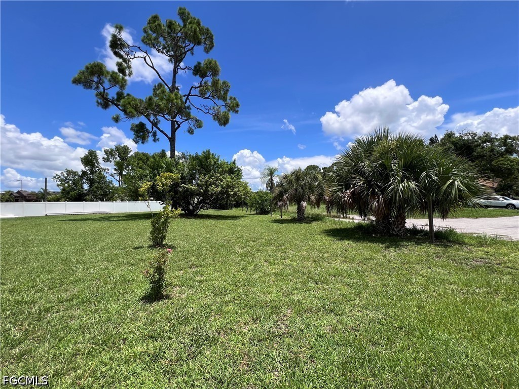 3 Bed SingleFamilyResidence for Sale in Fort Myers, photo 19
