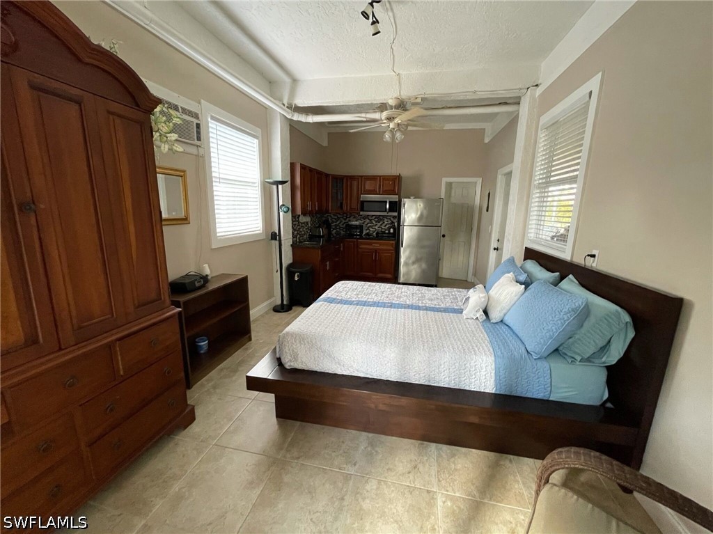 4 Bed Pool Home for Sale in Isles Of Capri, photo 19