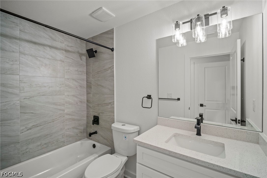 4 Bed SingleFamilyResidence for Sale in Cape Coral, photo 19
