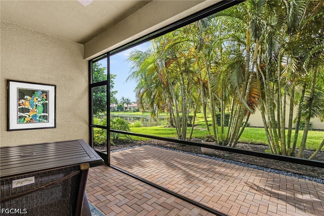 2 Bed SingleFamilyResidence for Sale in Naples, photo 19