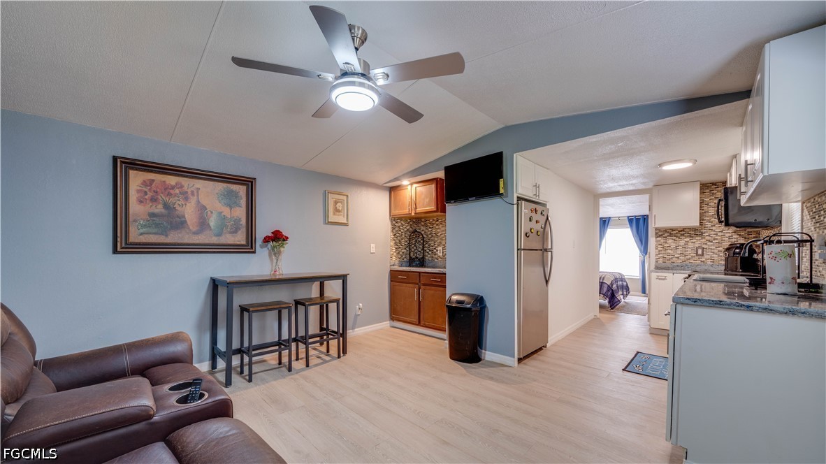 2 Bed ManufacturedHome for Sale in North Fort Myers, photo 19