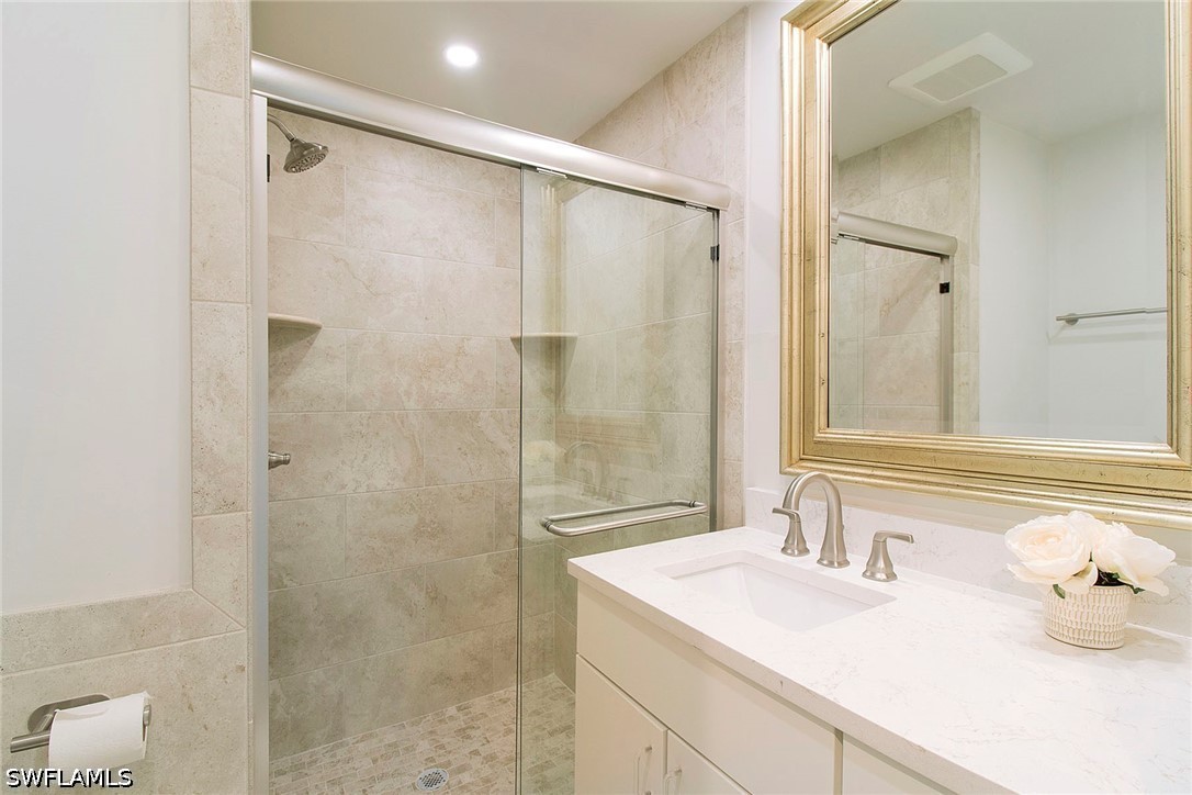 2 Bed Waterfront Home for Sale in Naples, photo 19