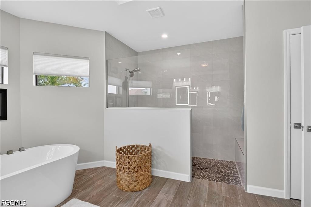 3 Bed Pool Home for Sale in Cape Coral, photo 19