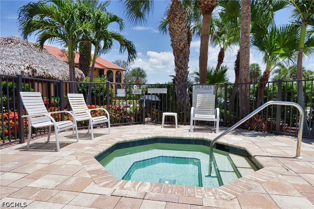 2 Bed Condominium for Sale in Cape Coral, photo 19