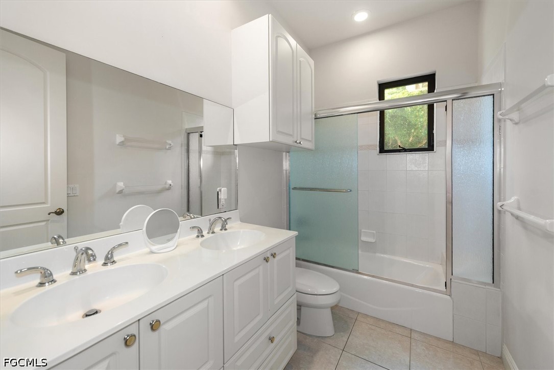 4 Bed Pool Home for Sale in Sanibel, photo 19
